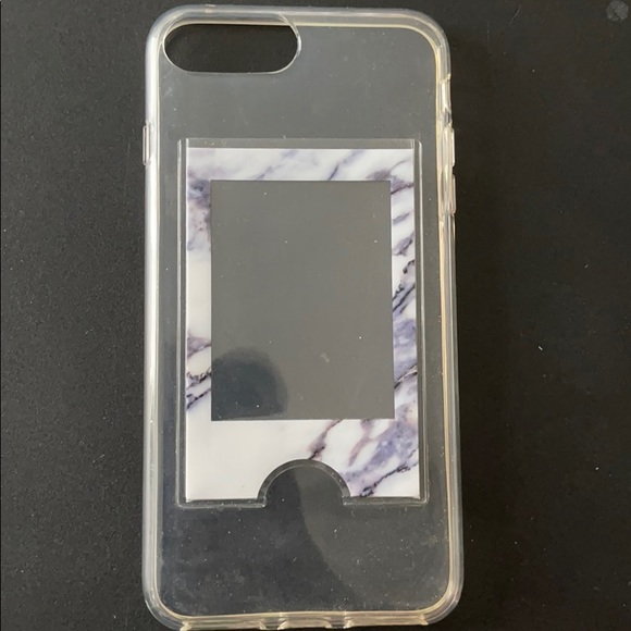 iPhone 7 Plus - Picture 1 of 2